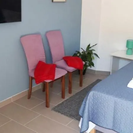Ξενοδοχείο με διαμερίσματα Prime Residence Pineta Πούλα